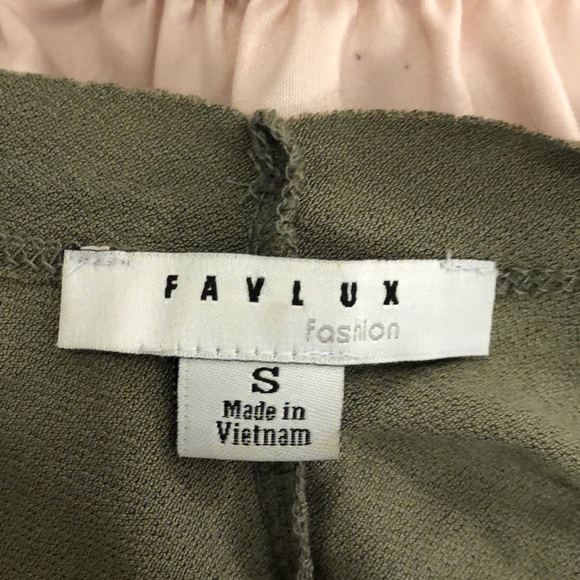 Cropped Green Going Out Long Sleeve Top - Picture 3 of 3